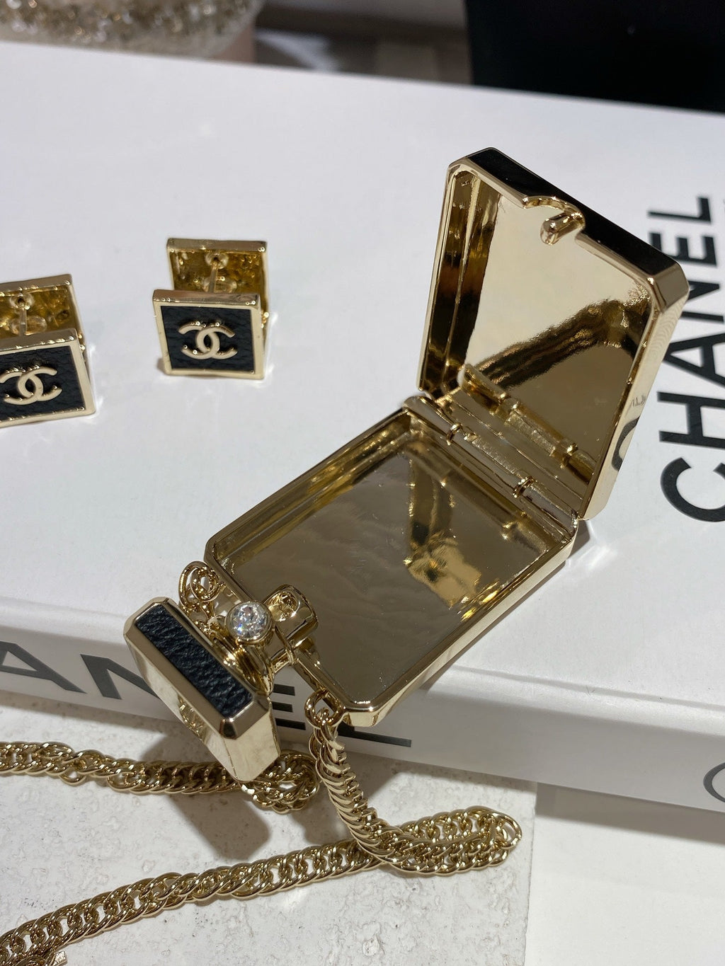 Chanel No.5 Perfume Pendant Vintage 18K Gold Necklace