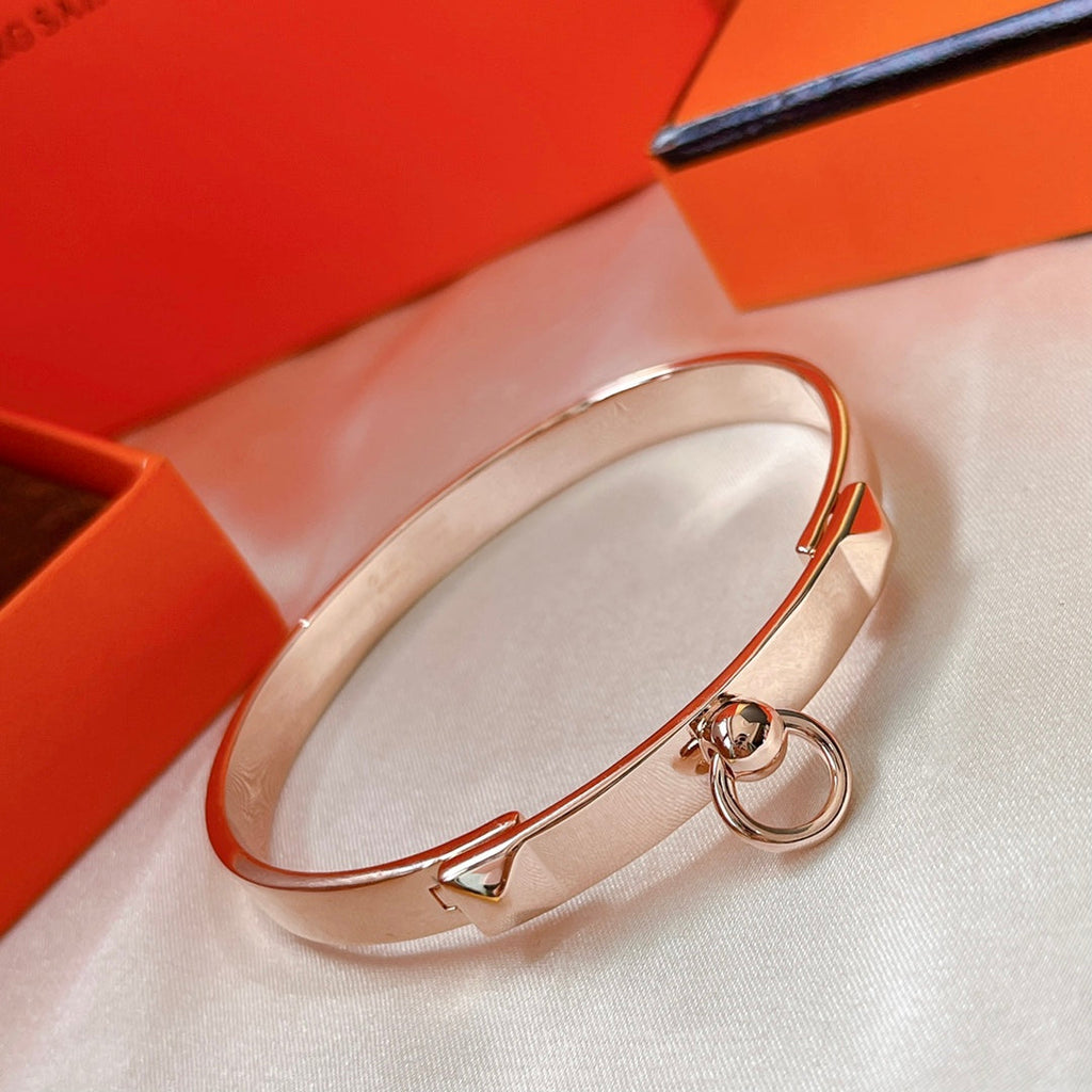 Hermes Collier De Chien 18K Gold Bracelet