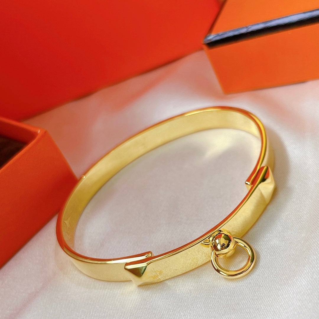 Hermes Collier De Chien 18K Gold Bracelet