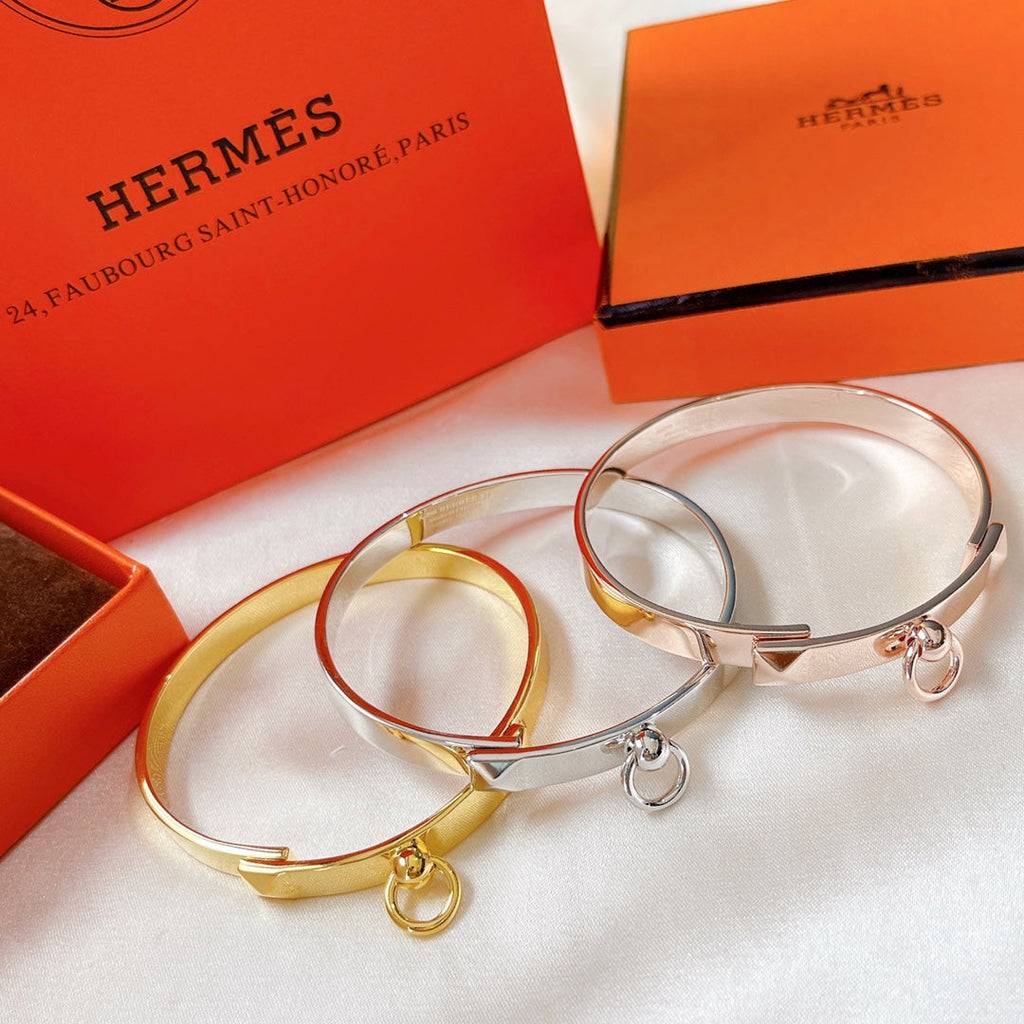 Hermes Collier De Chien 18K Gold Bracelet