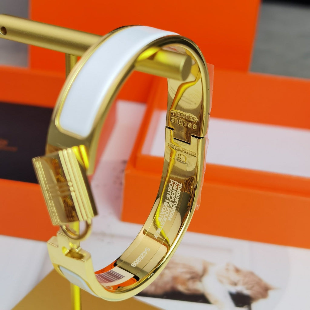 Hermes Clic Cadenas White 18K Gold Bracelet