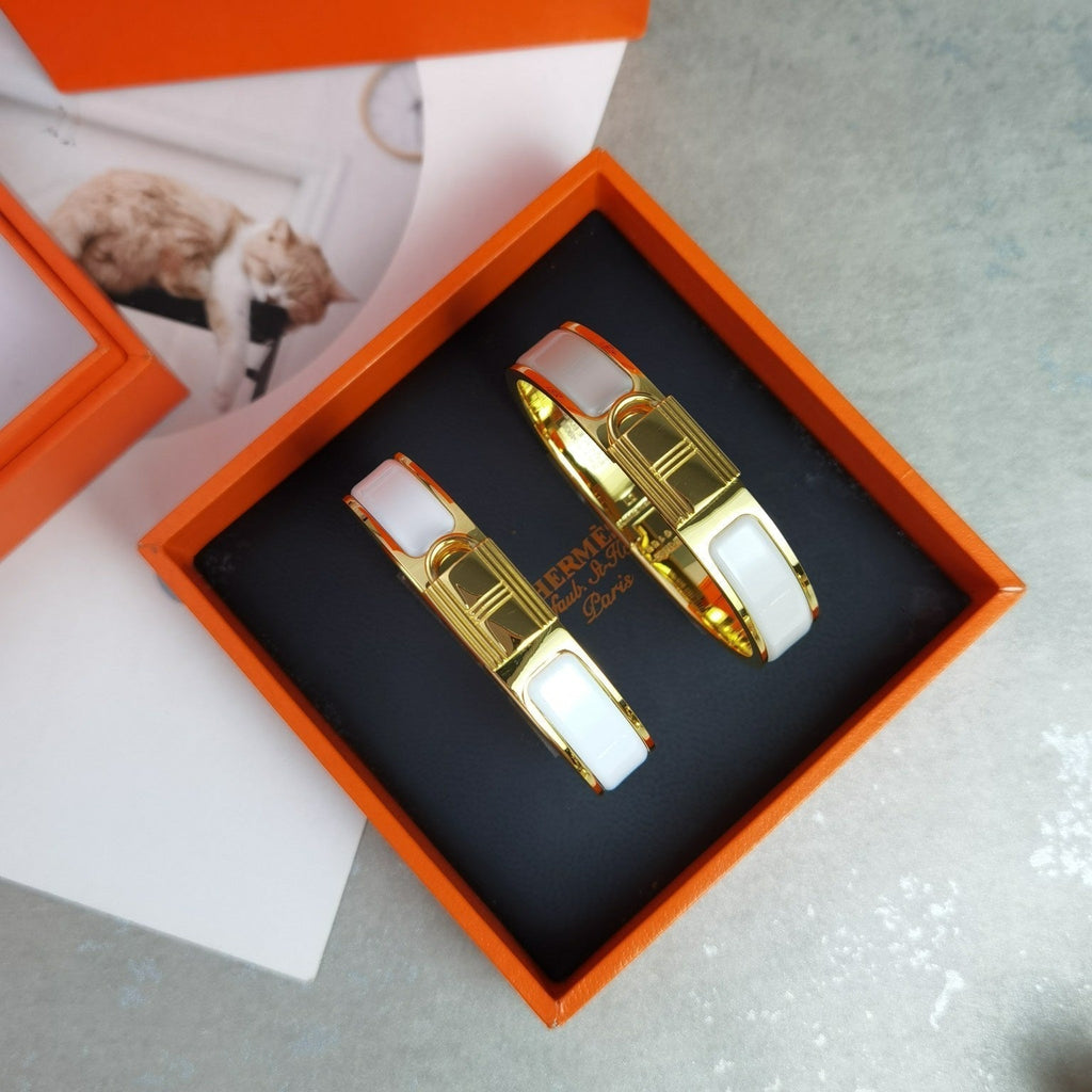 Hermes Clic Cadenas Light Brown 18K Gold Bracelet