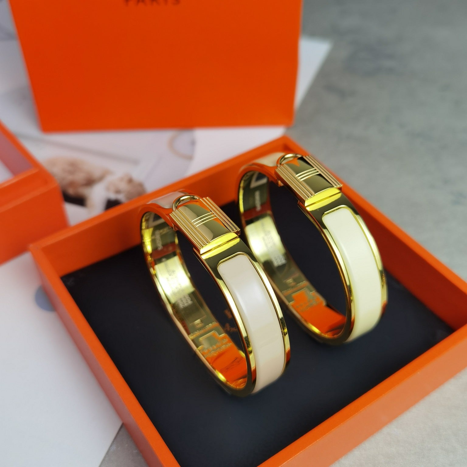 Hermes Clic Cadenas Light Brown 18K Gold Bracelet