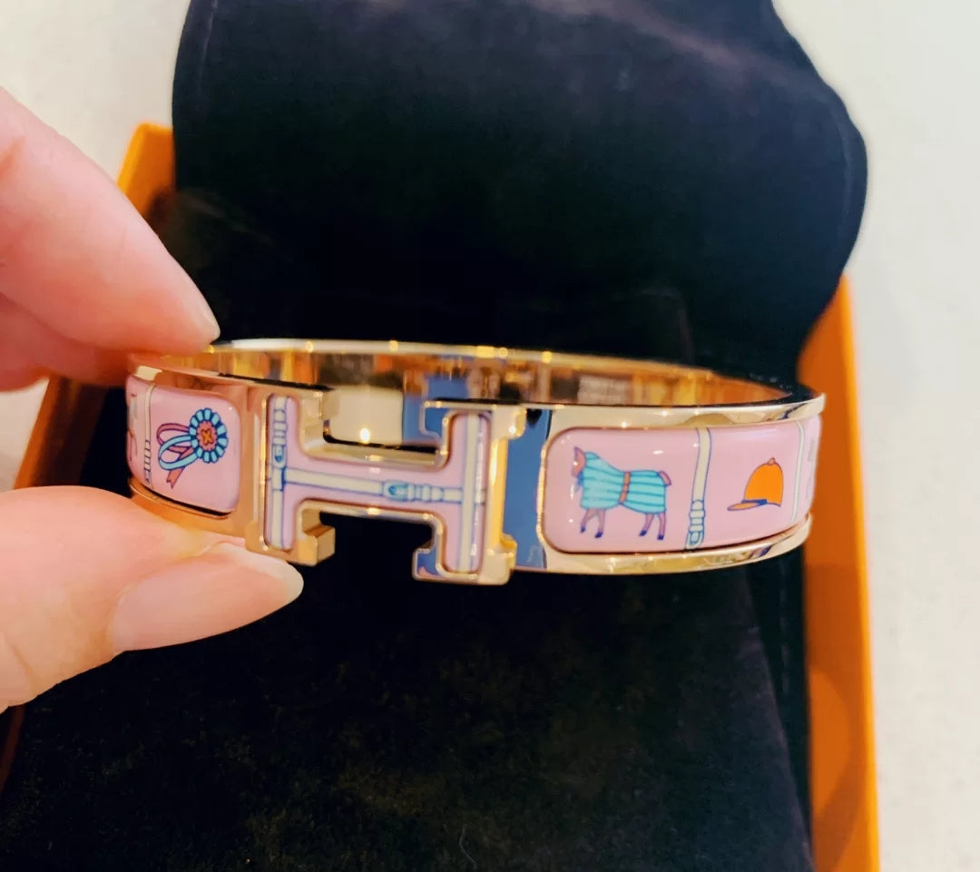 Hermes Clic Couvertures 18K Gold Bracelet