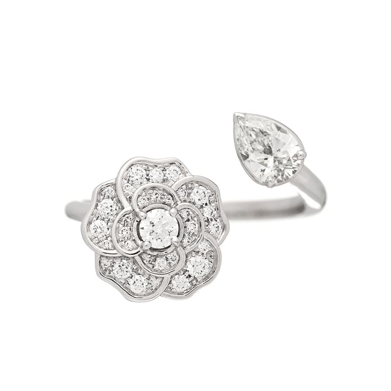 Chanel Diamond Camelia Precieux 18K Gold Ring