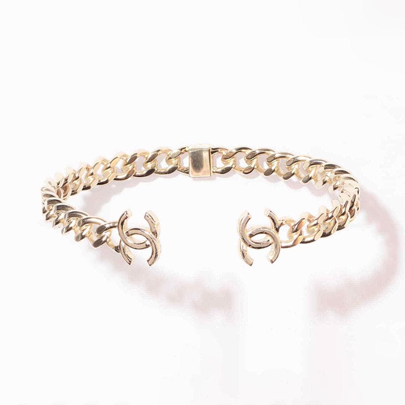 Chanel Interlocking Cuff Logo Choker 18K Gold Necklace