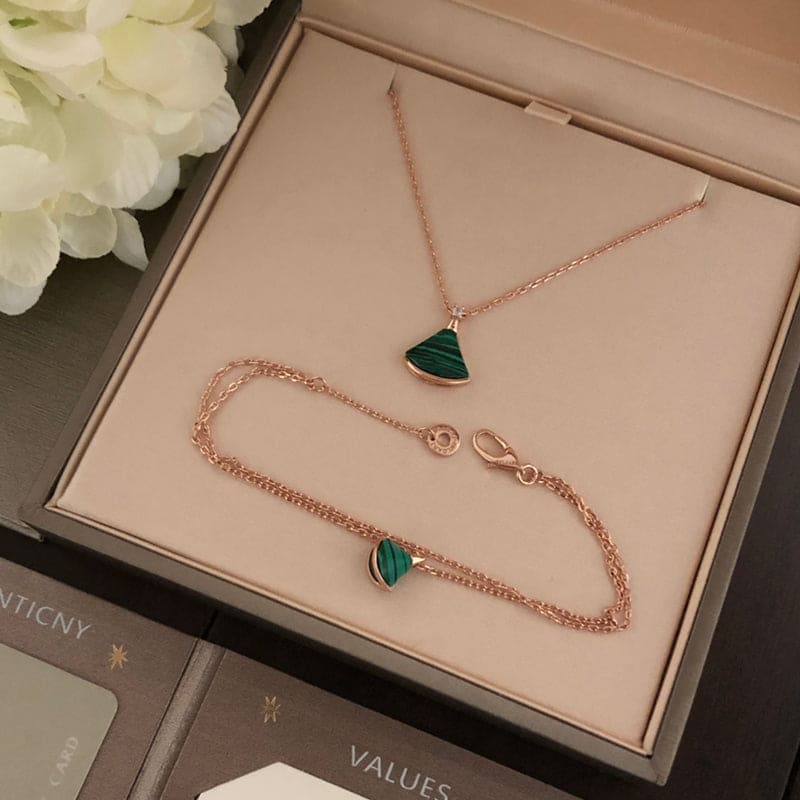 DIVAS' DREAM Malachite 18K Gold Bracelet