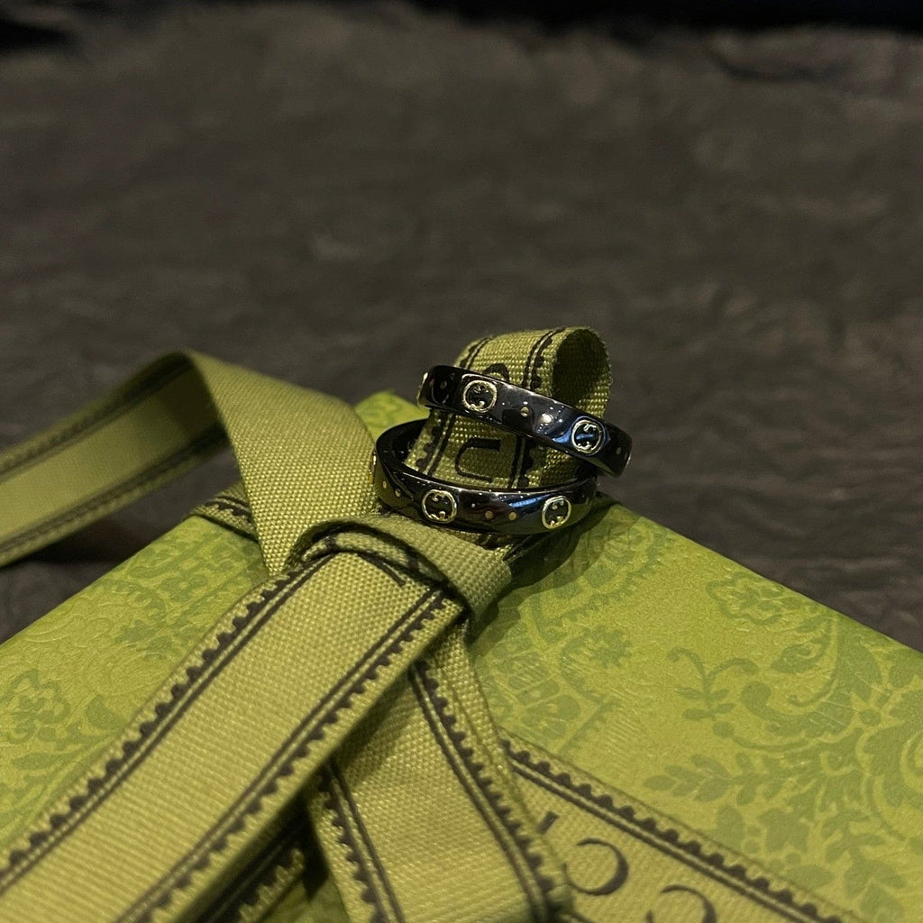 Gucci Double Icon Black Corundum 18K Gold Ring