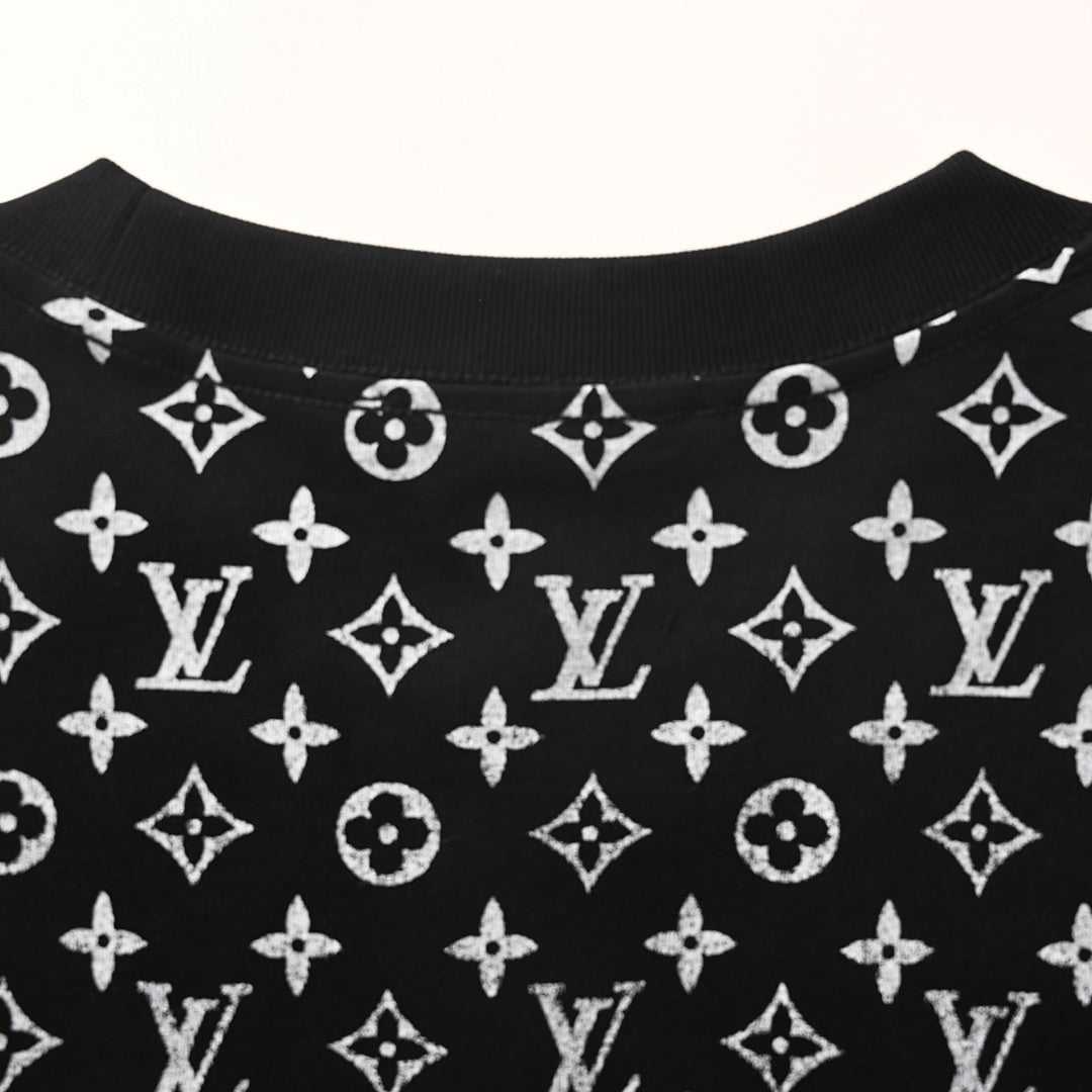 Louis Vuitton Monogram Gradient Print Short-Sleeve T-Shirt - product image 5