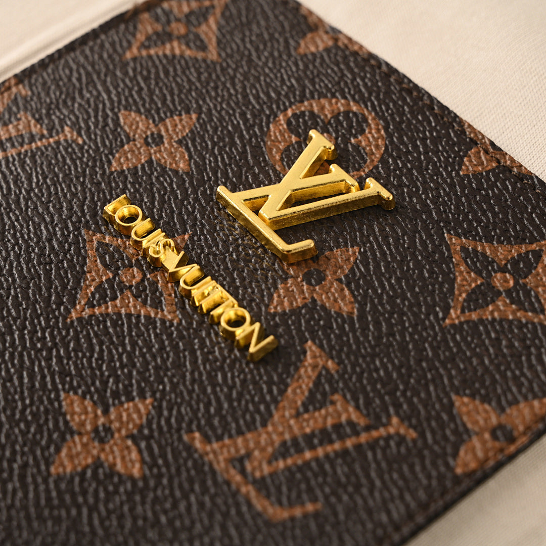 Louis Vuitton Monogram Short-Sleeve T-Shirt with Leather Pocket Patch (Couples' - product image 3