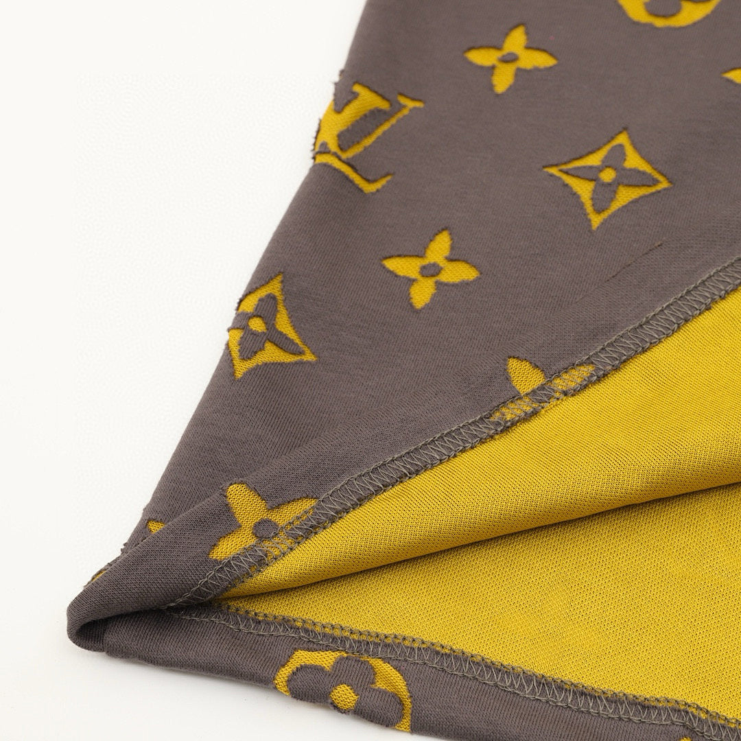 Louis Vuitton LV Mountain Velvet Jacquard T-Shirt - product image 5