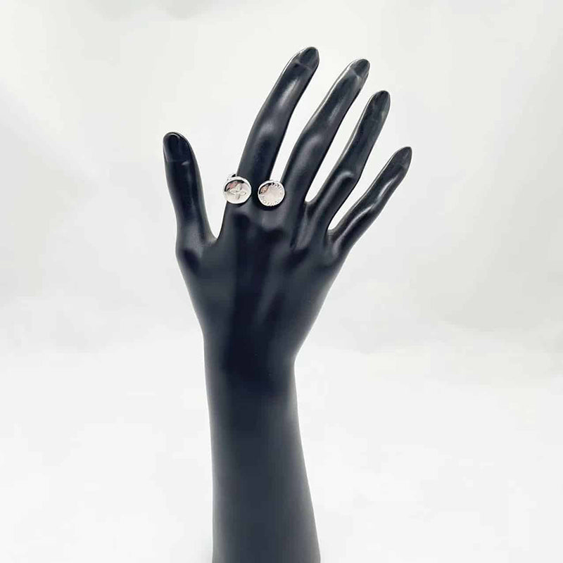 Louis Vuitton Studs 18K Gold Ring