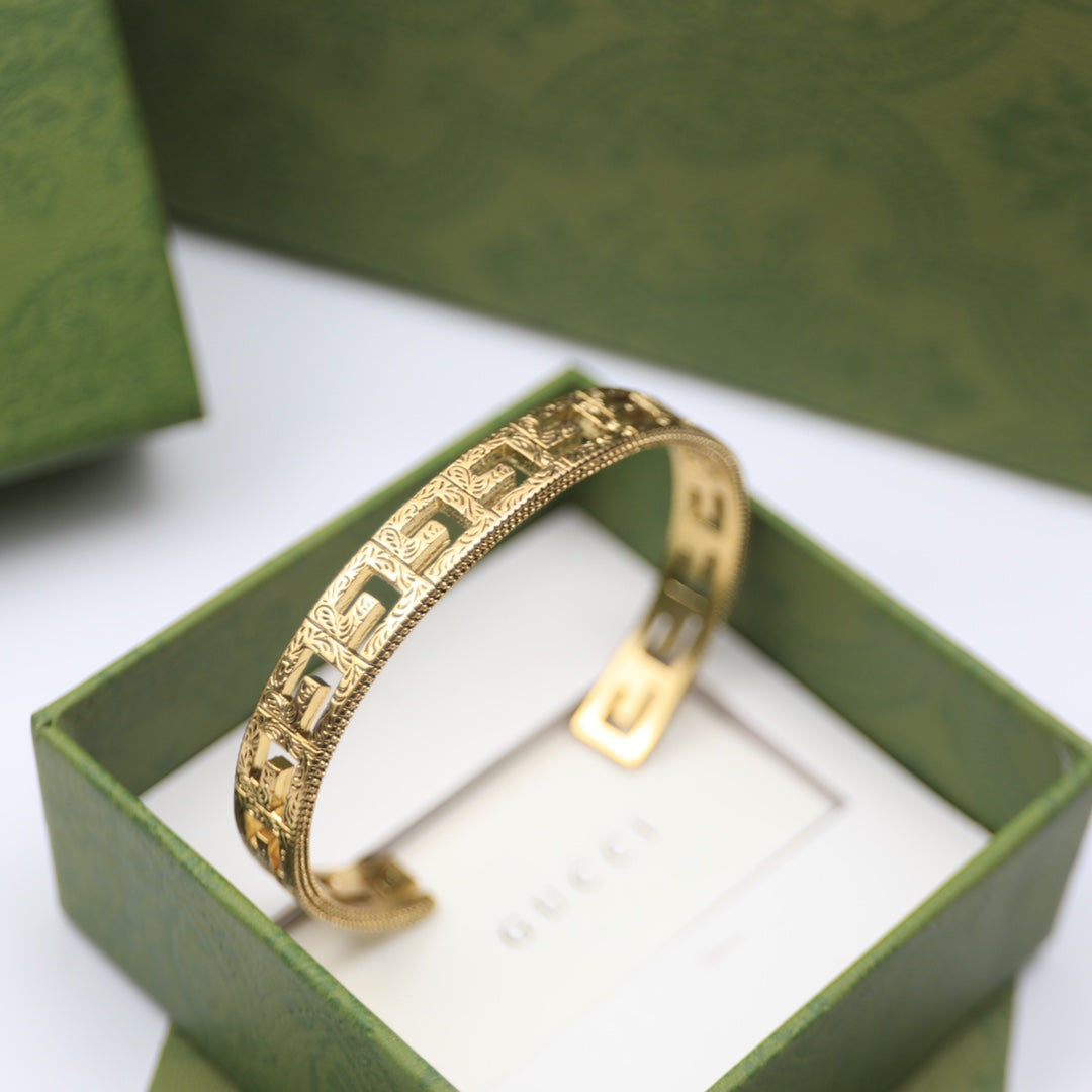 Gucci Double Cube 18K Gold Bracelet