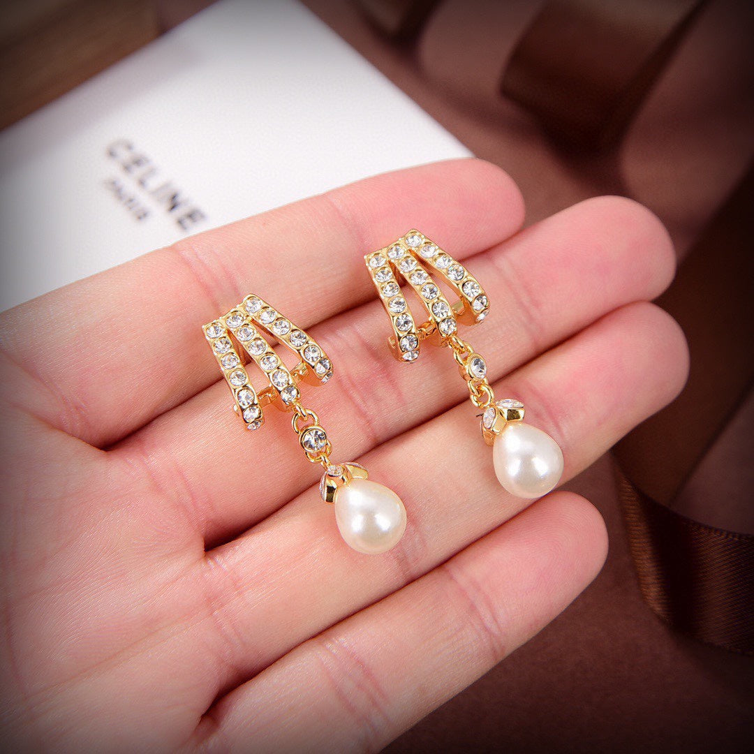 Celine Vintage Pearls 18K Gold Earrings