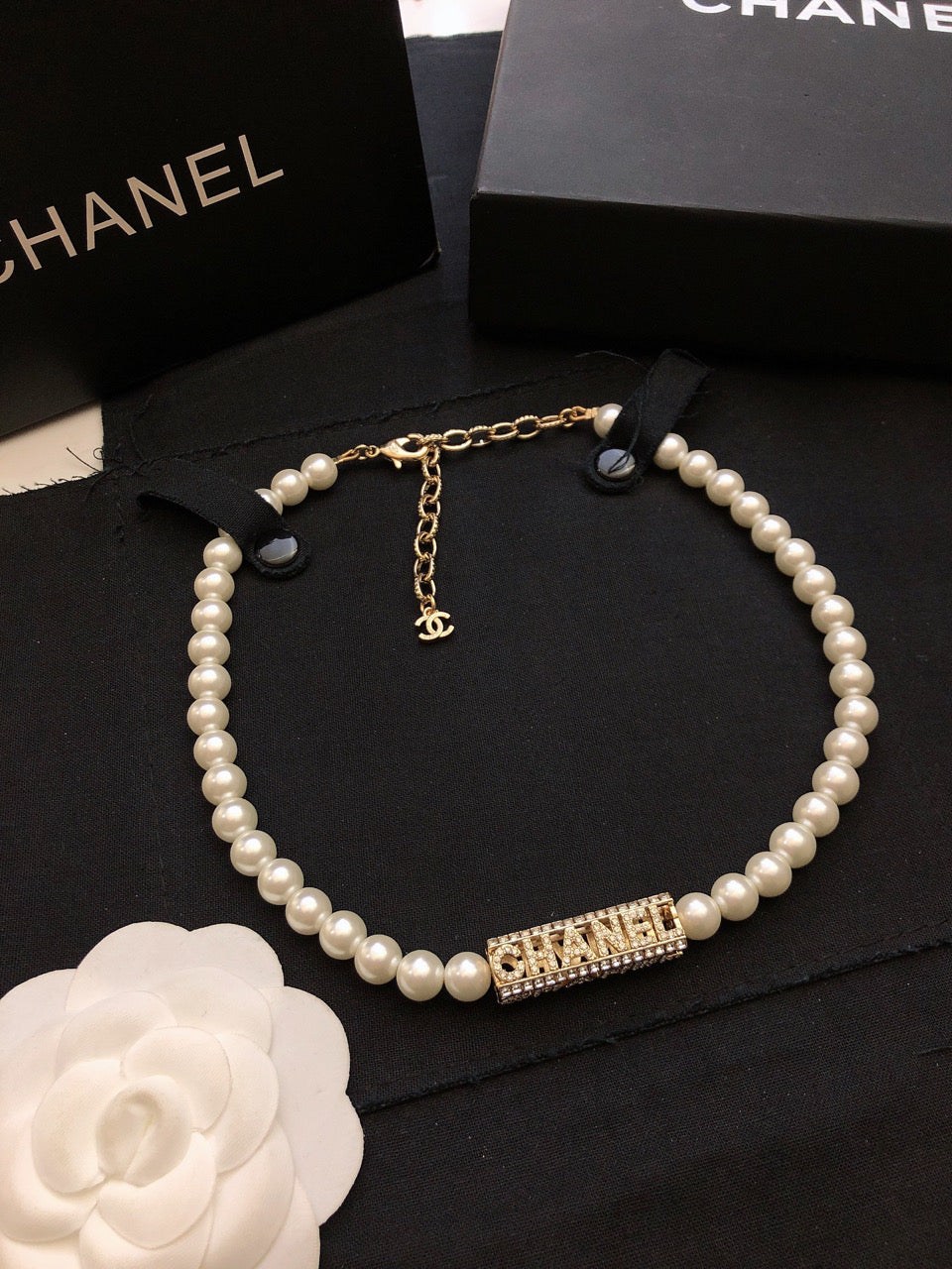 Chanel Script Pearls Chain 18K Gold Necklace