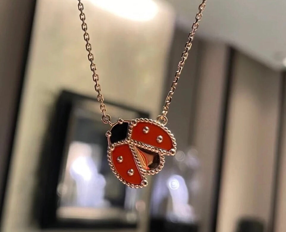 Lucky Spring Pendant 18K Gold Necklace