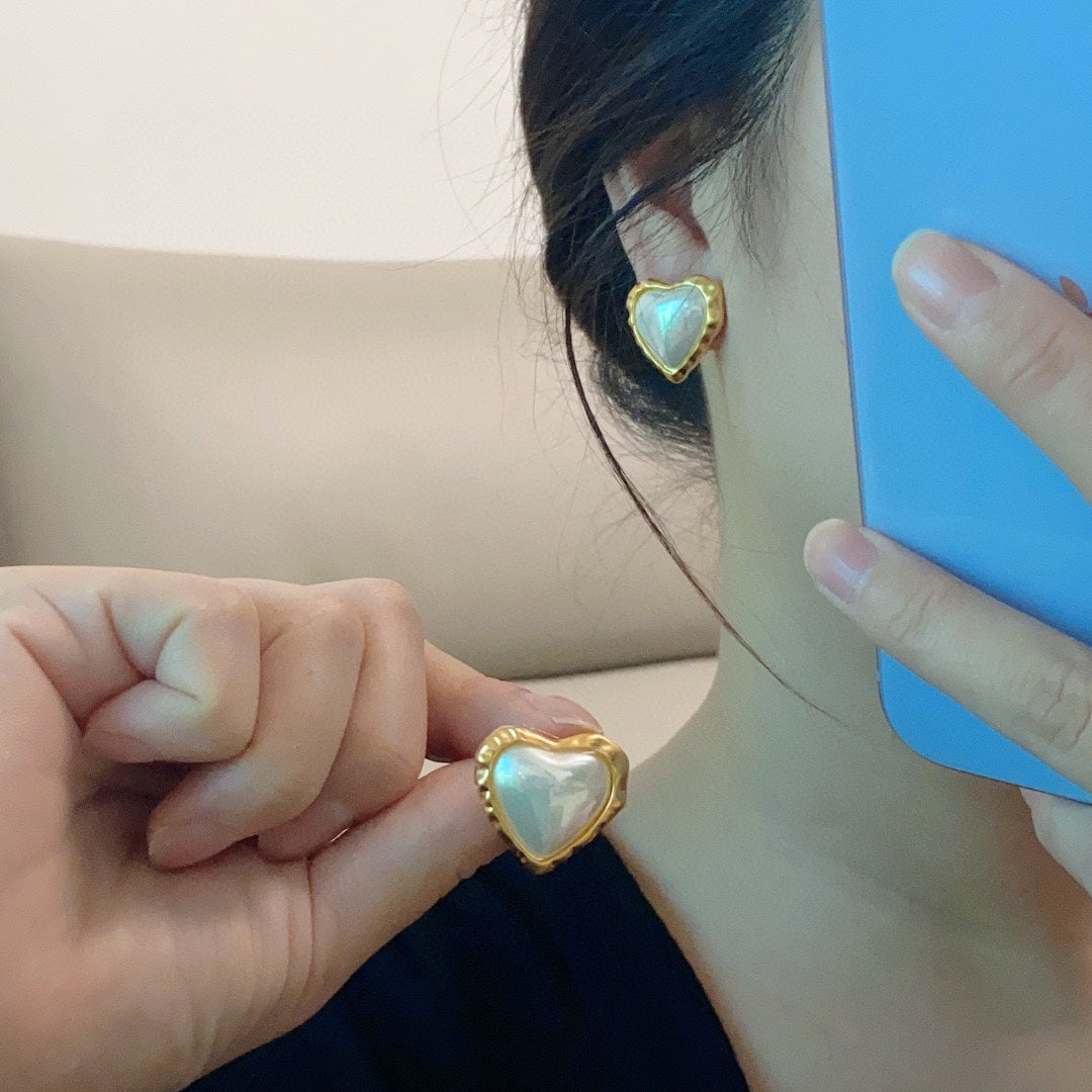 Chanel Heart Pearl 18K Gold Earrings