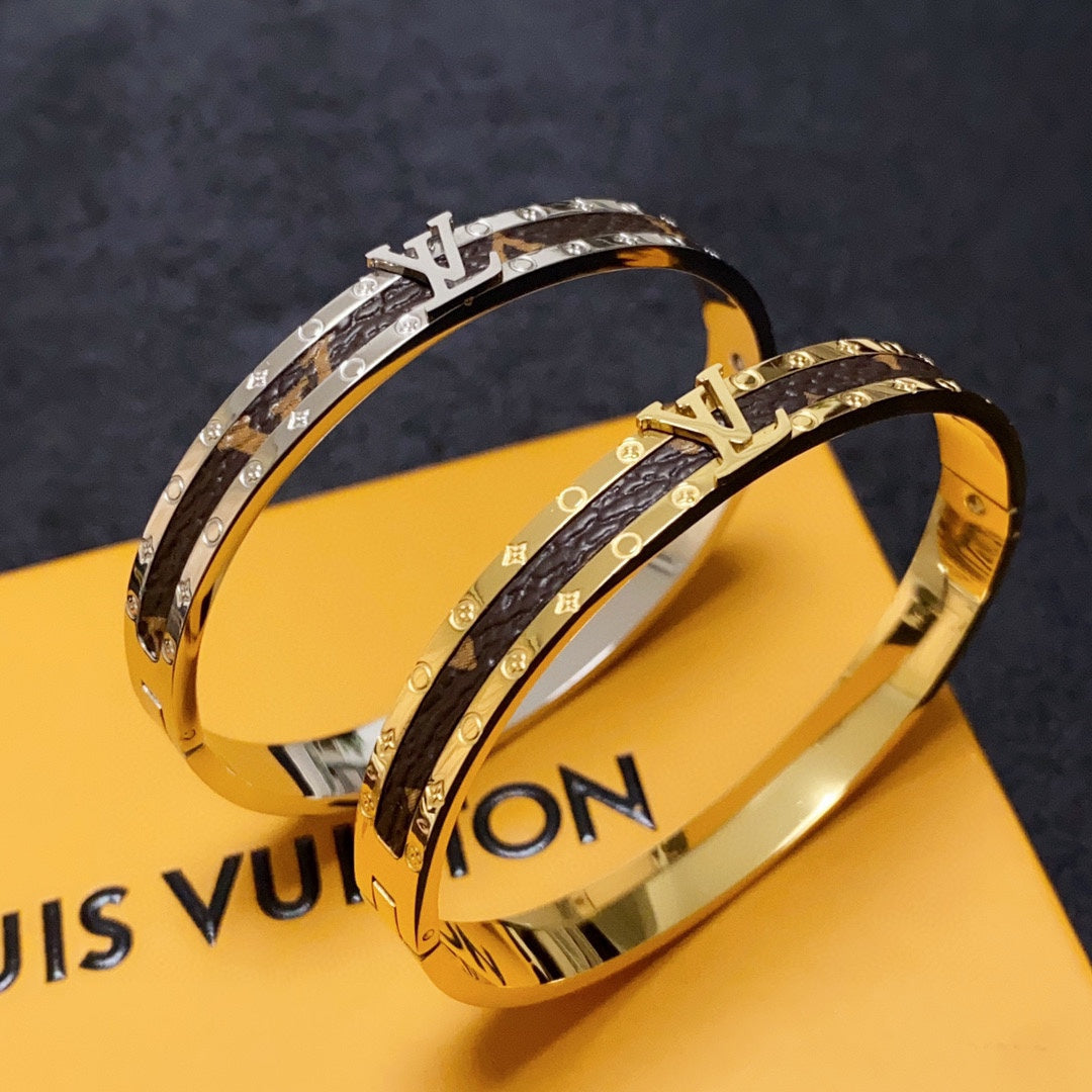 Louis Vuitton Leather Vintage 18K Gold Bracelet