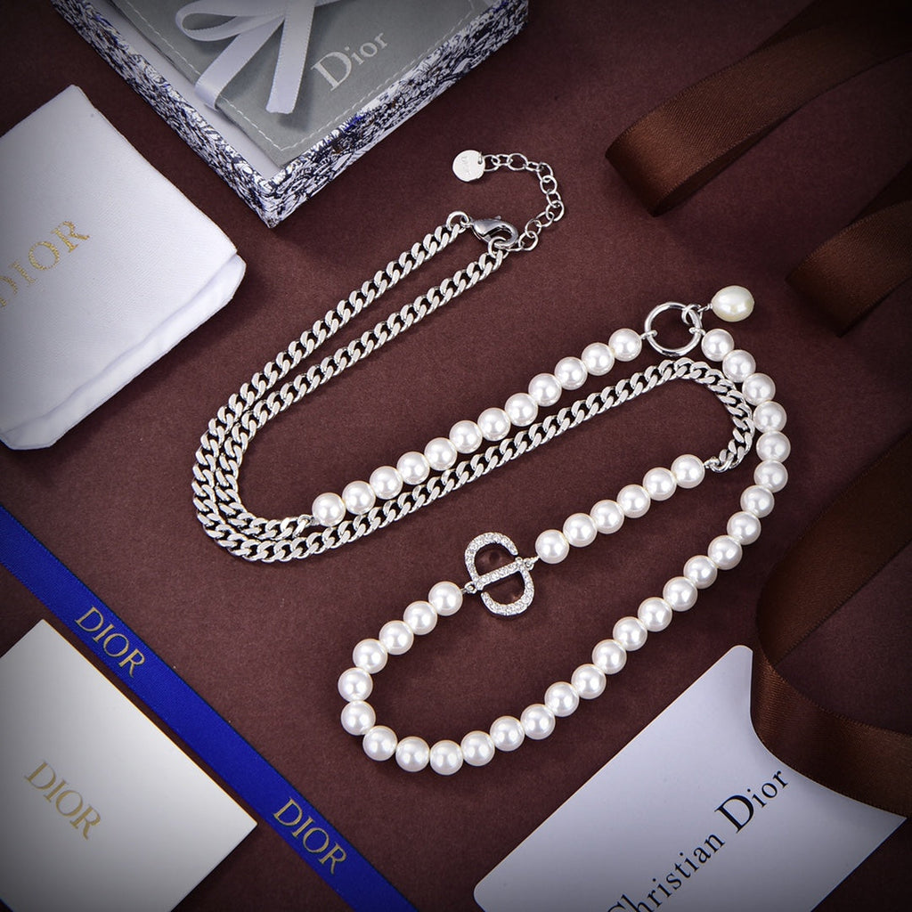 Dior 30 Montaigne Long 18K Gold Necklace