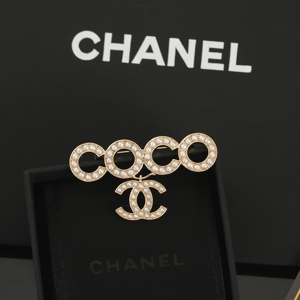 Chanel Coco Crush Pearls 18K Gold Brooch