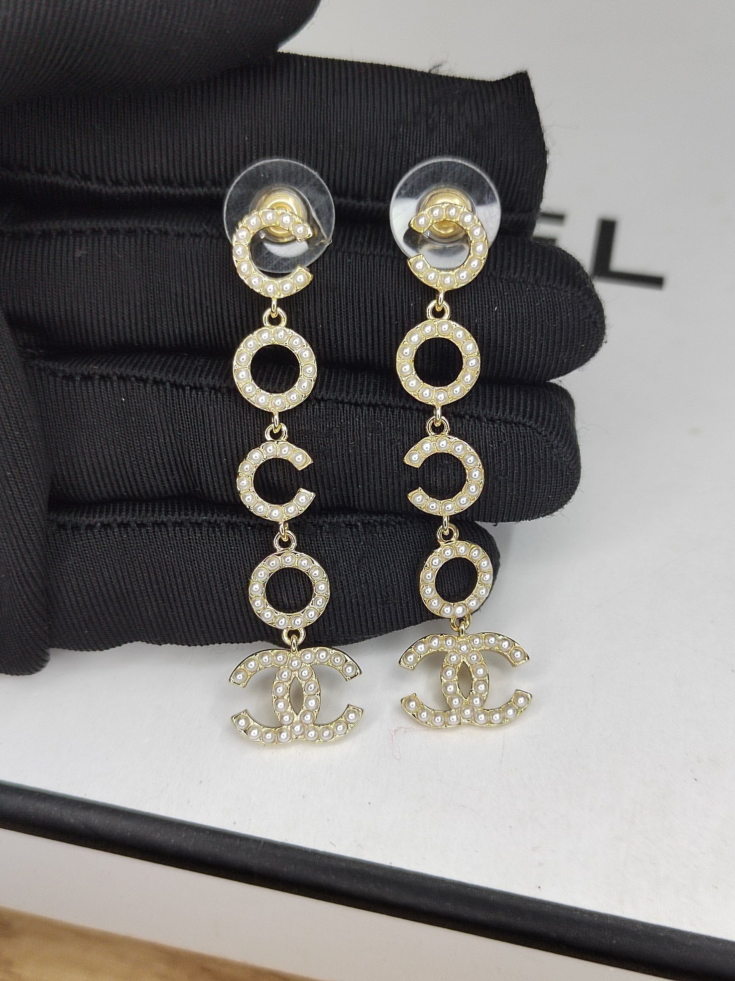 Chanel Pearl Pendant 18K Gold Earrings