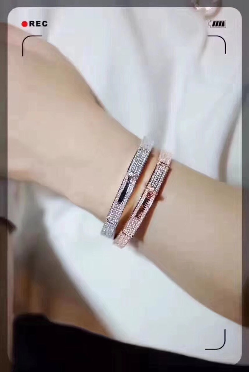 Hermes Kelly Diamonds 18K Yellow Gold Bracelet