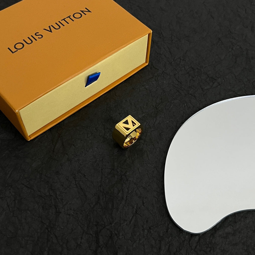 Louis Vuitton Vintage 18K Gold Ring