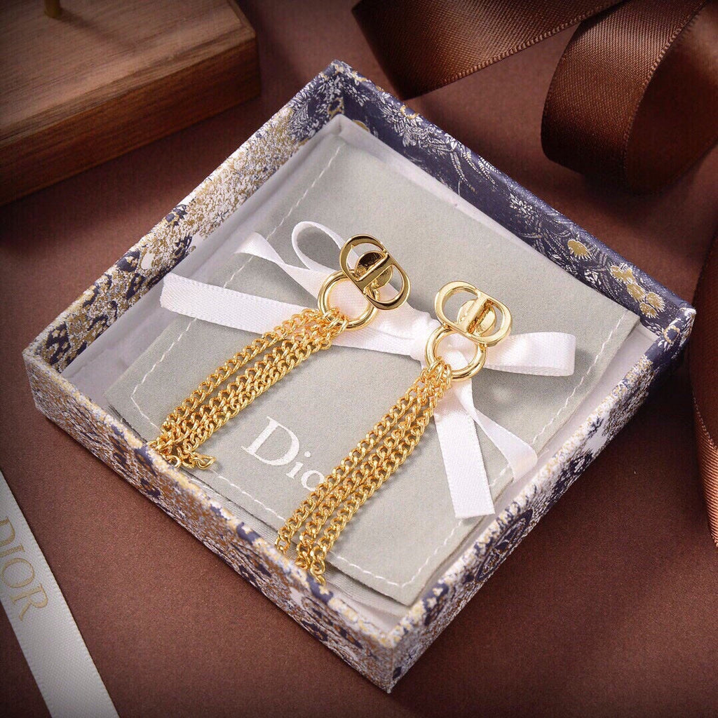 Dior 30 Montaigne Chain 18K Gold Earrings