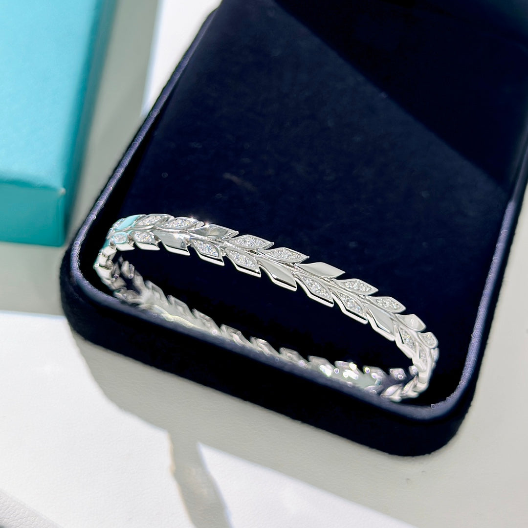 Tiffany Victoria Vine Diamonds 18K Gold Bracelet