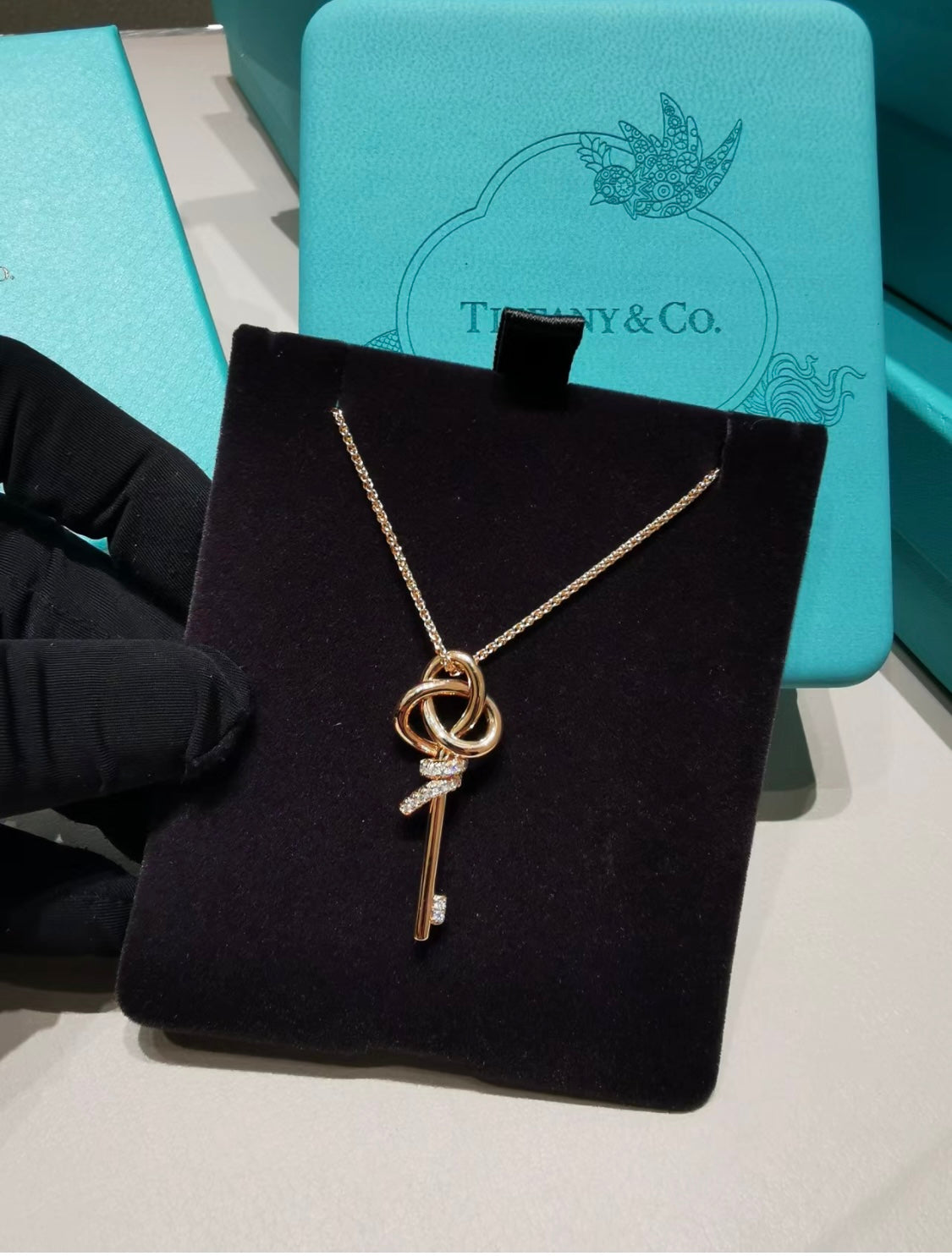 Tiffany Keys Woven Diamonds Medium 18K Gold Necklace