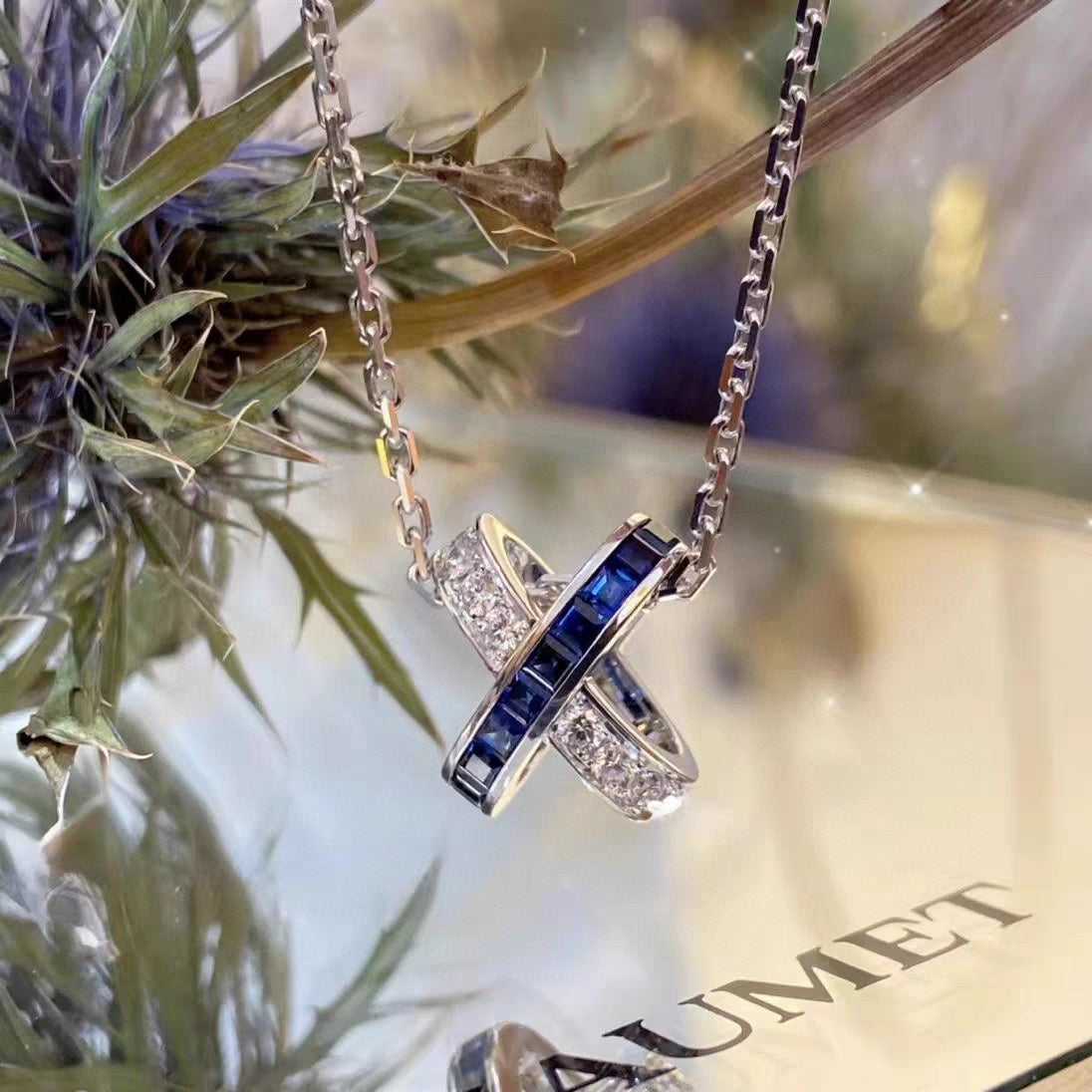 Jeux De Liens Pendant 18K Gold Necklace