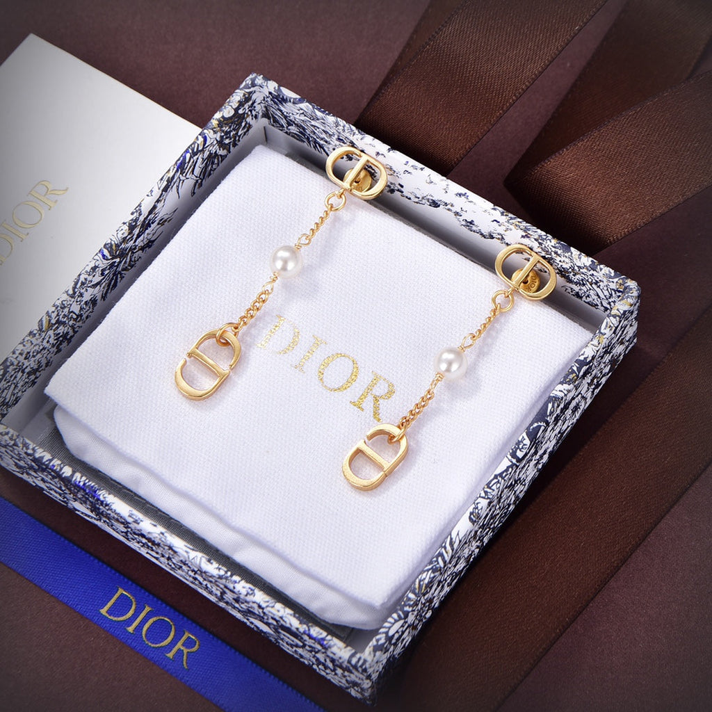 Dior 30 Montaigne 18K Gold Earrings