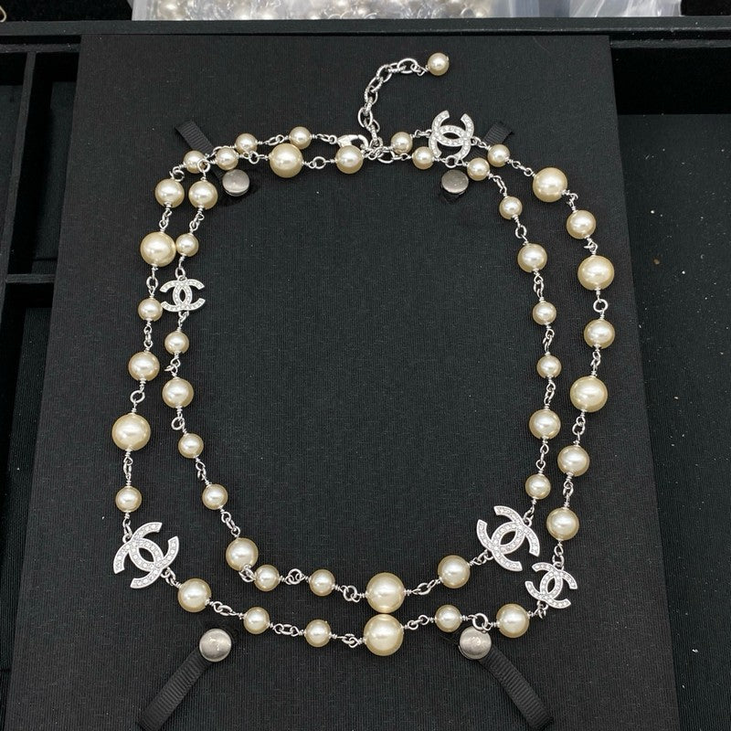 Chanel Long Pearl & Diamond Gold 18K Gold Necklace