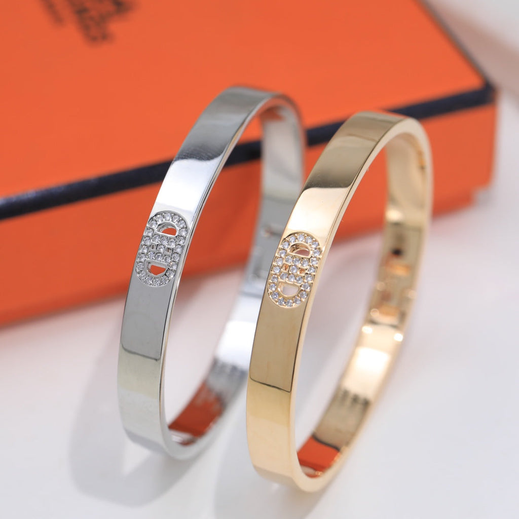 Hermes Diamonds 18K Gold Bracelet