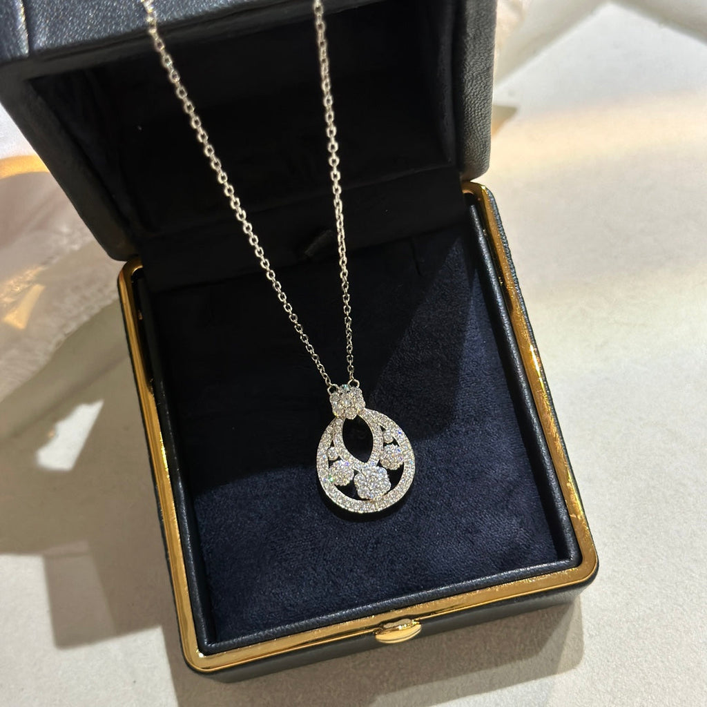 Snowflake 18K Gold Necklace