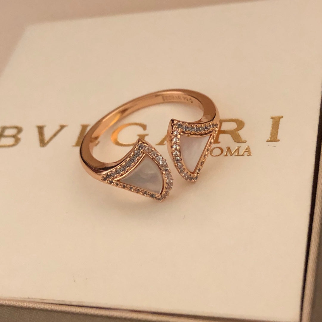 Bvlgari BVLGARI Dream Pearl 18K Gold Ring
