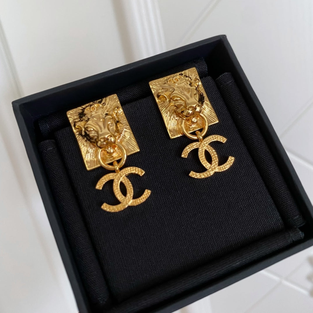 Chanel Lion Sharp 18K Gold Earrings