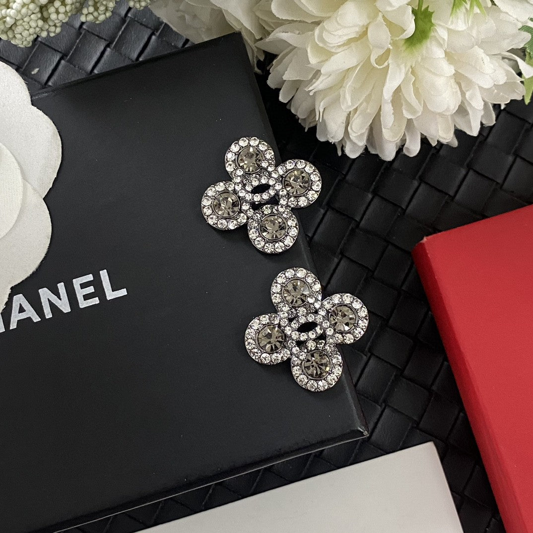 Chanel Flower Crystals 18K Gold Earrings