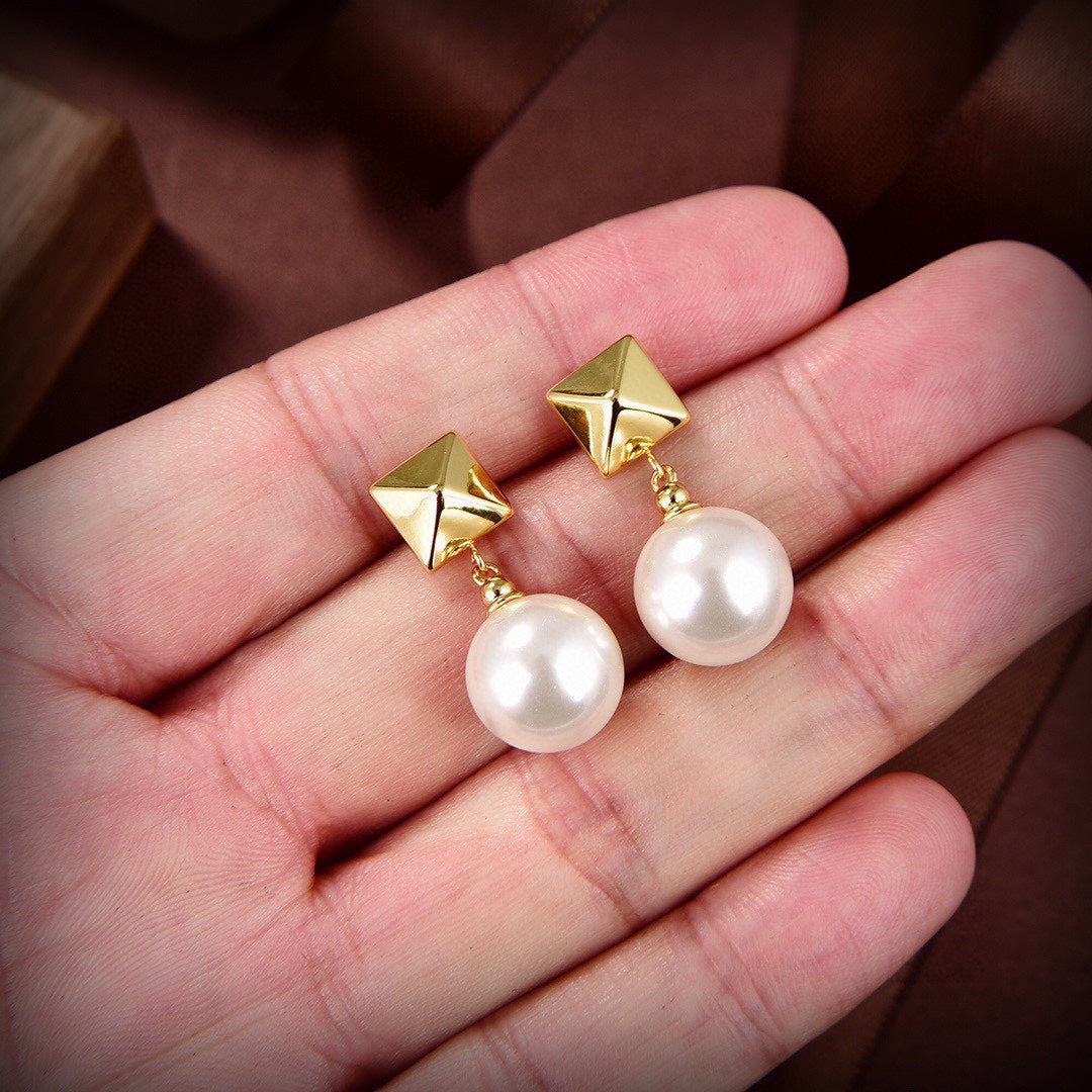 Valentino Pearl 18K Gold Earrings