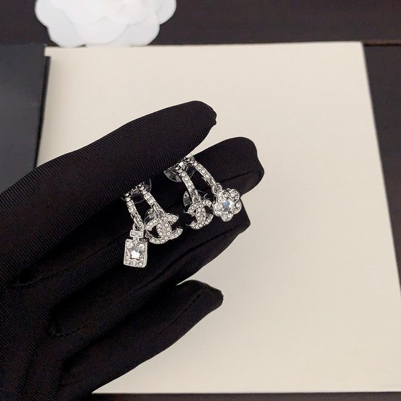 Chanel Flower Diamond 18K Gold Earrings