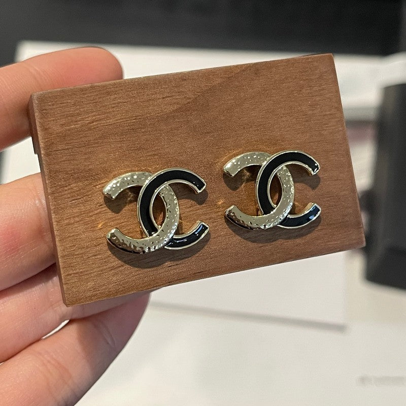 Chanel 26C Black Gold Diamond 18K Gold Earrings