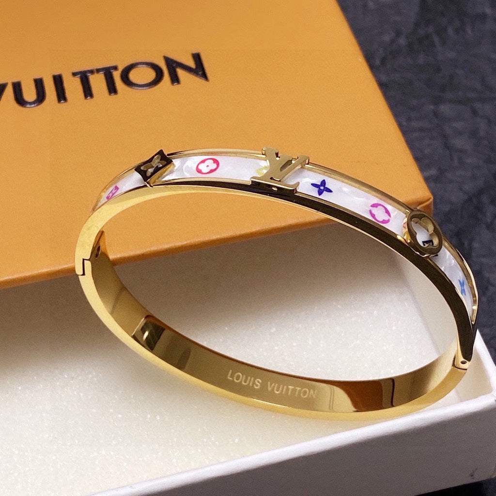 Louis Vuitton Pearl 18K Gold Bracelet