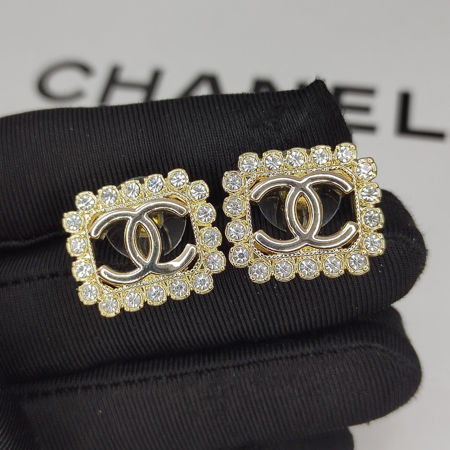 Chanel Diamonds 18K Gold Earrings