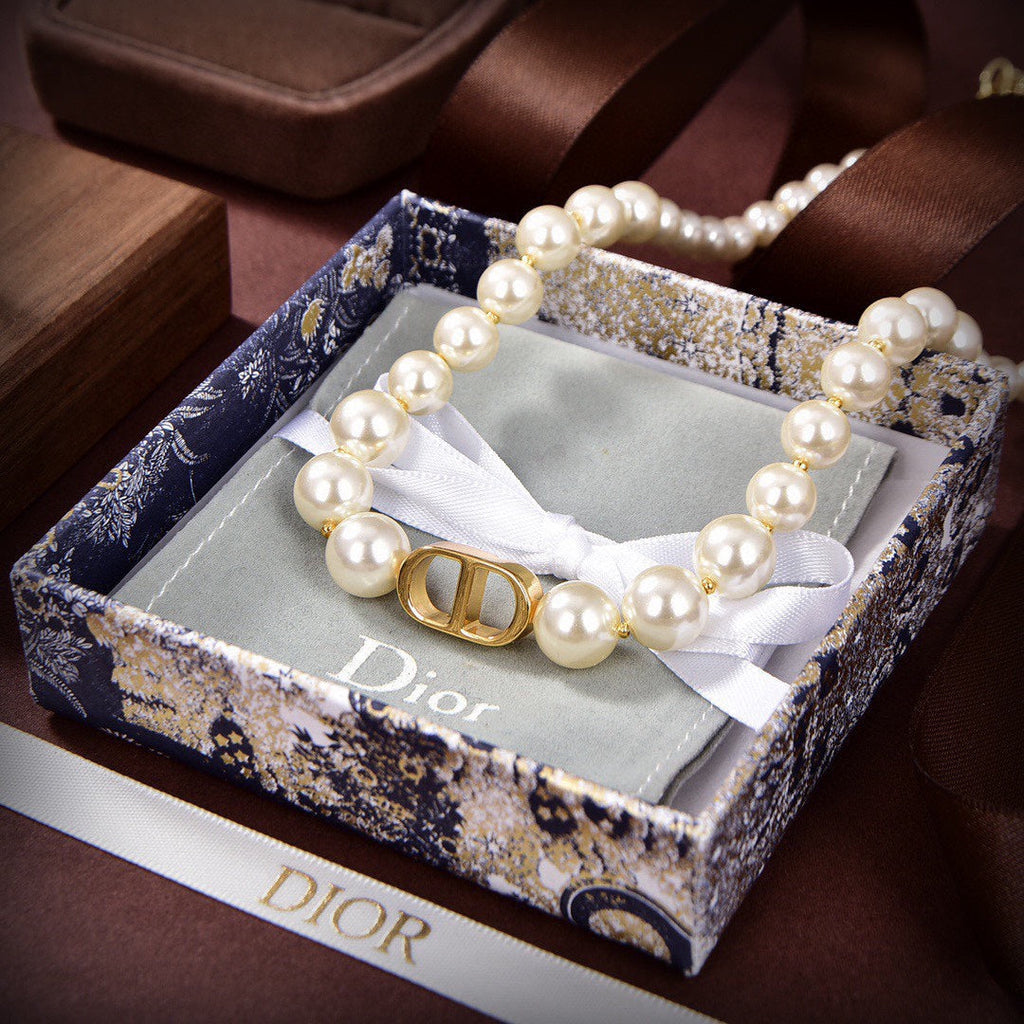 Dior Pearls 18K Gold Necklace