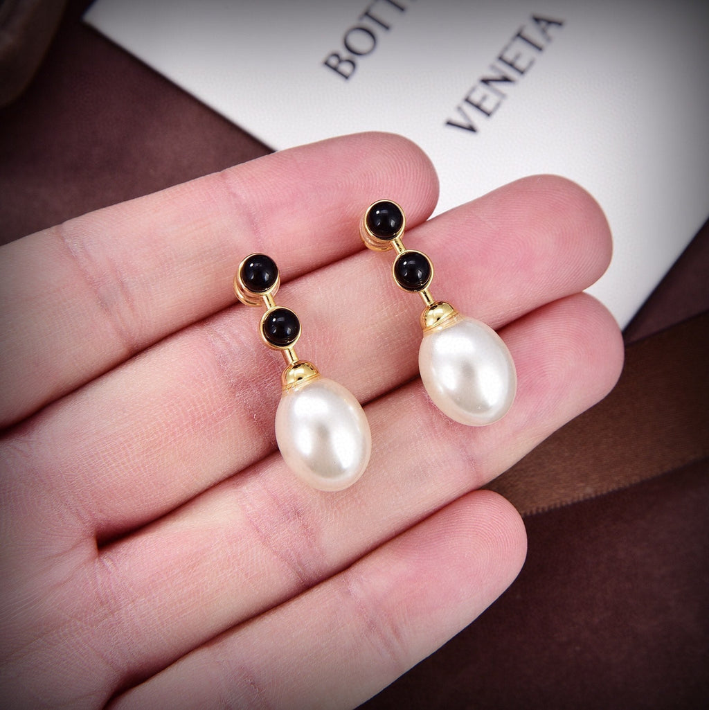 Bvlgari Pearl 18K Gold Earrings