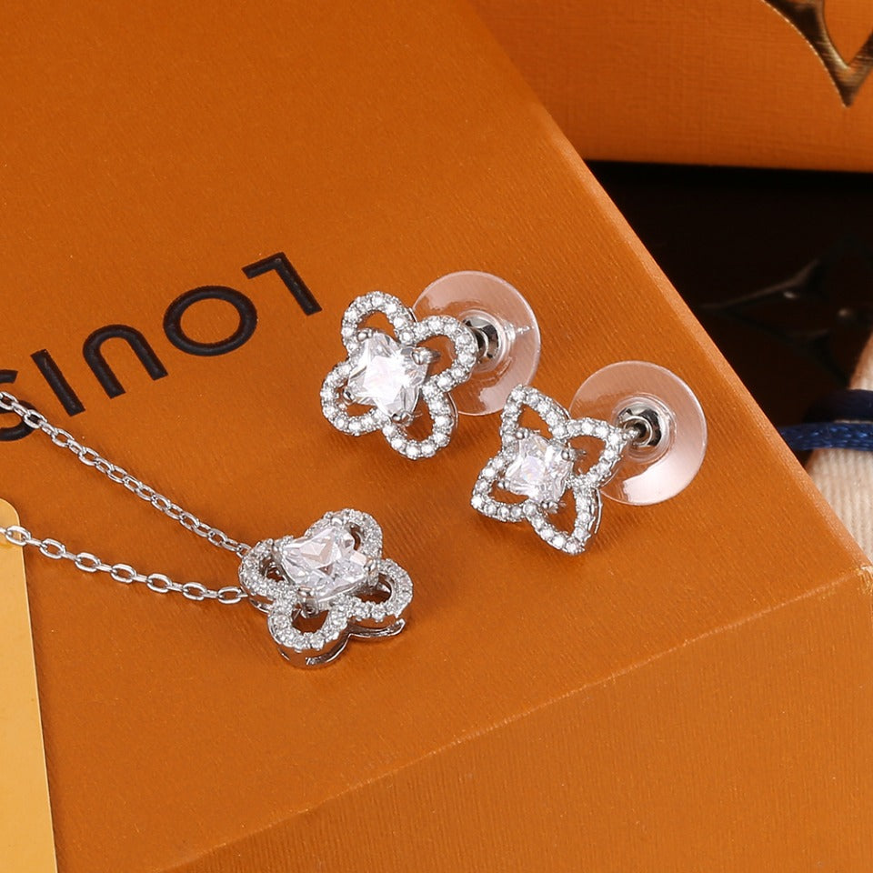 Louis Vuitton Blossom 18K Gold Earrings