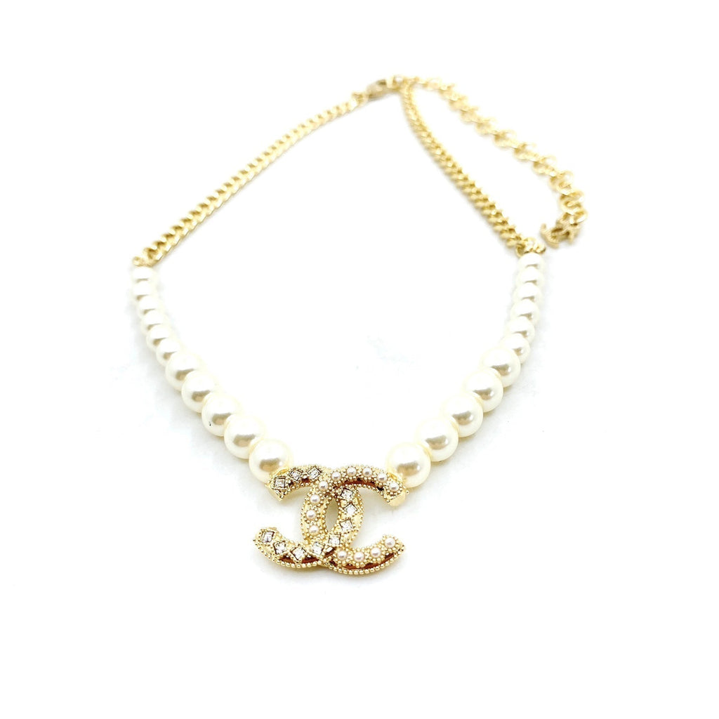 Chanel Pearls Choker 18K Gold Necklace