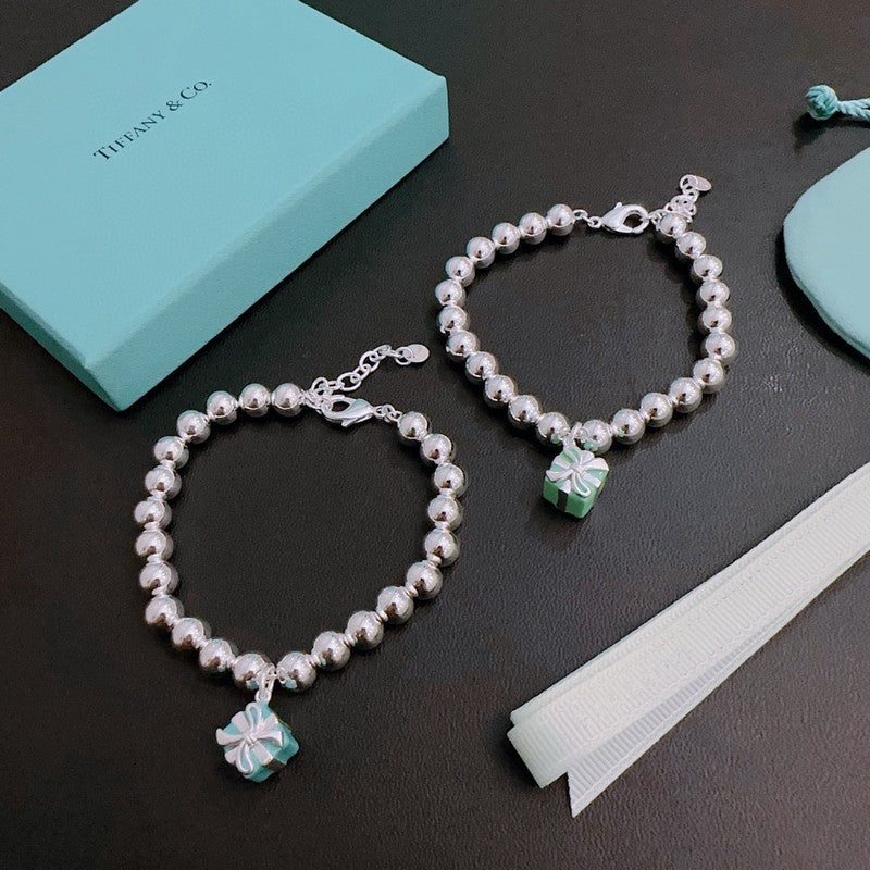 Tiffany Return to Blue Gift Box 18K Gold Bracelet