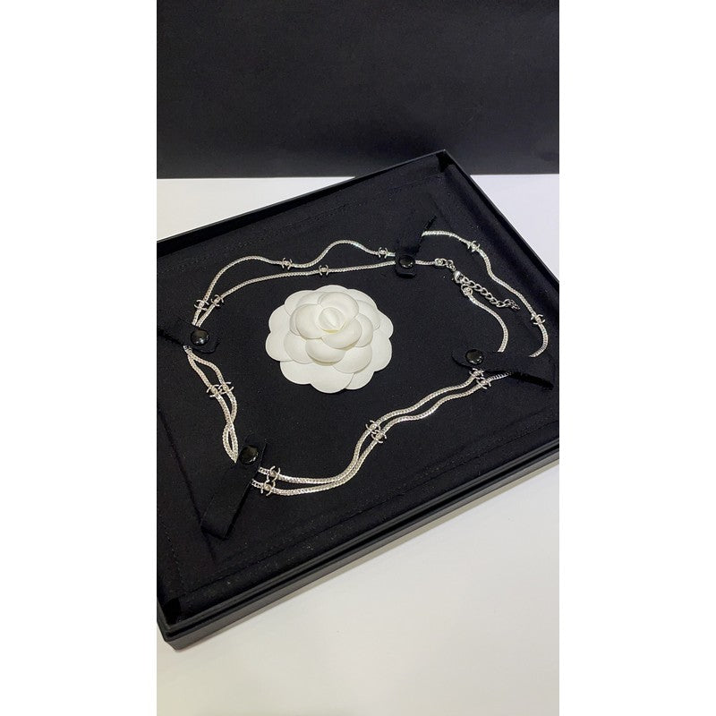 Chanel 24B Flowers Long 18K Gold Necklace