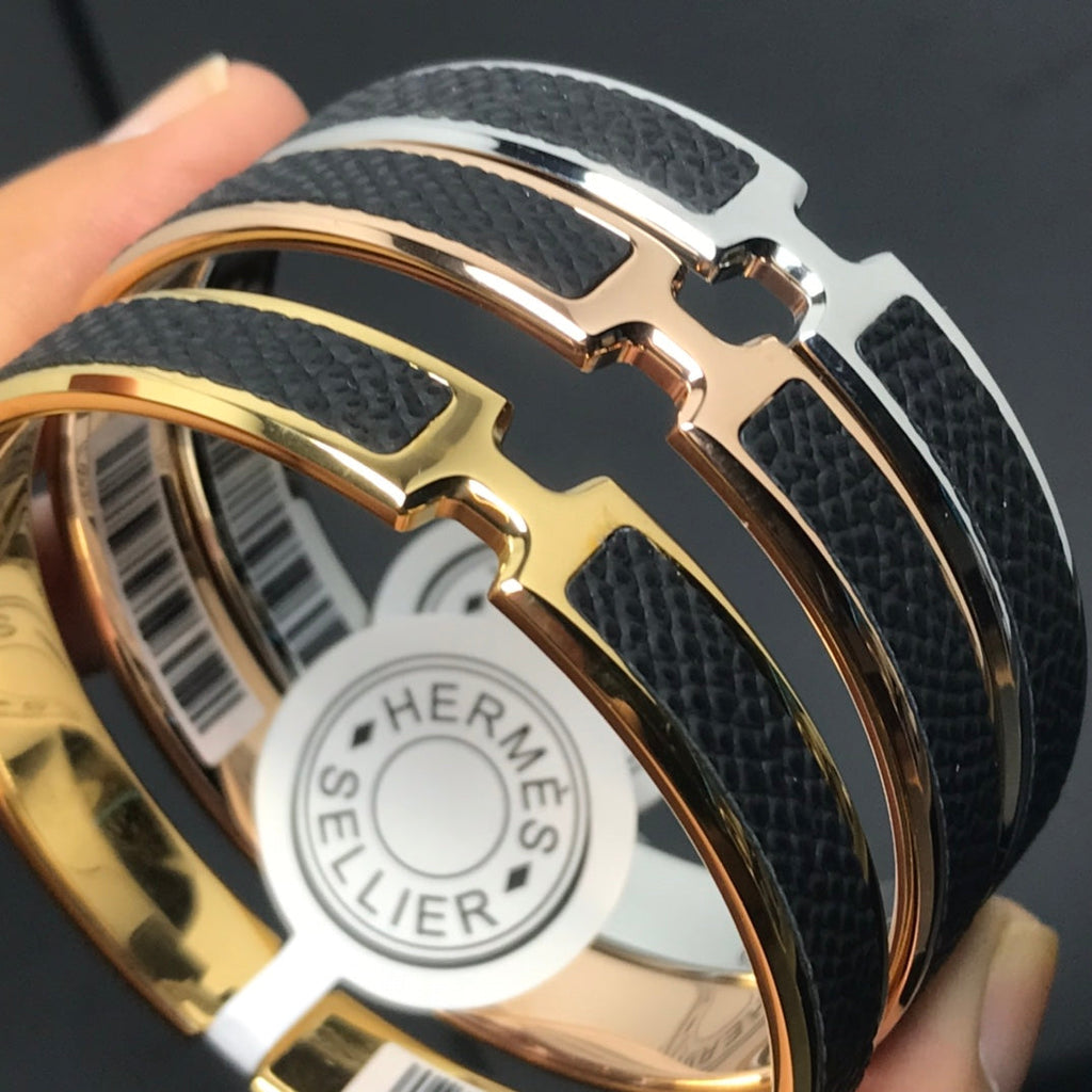 Hermes Olympe Black 18K Gold Bracelet